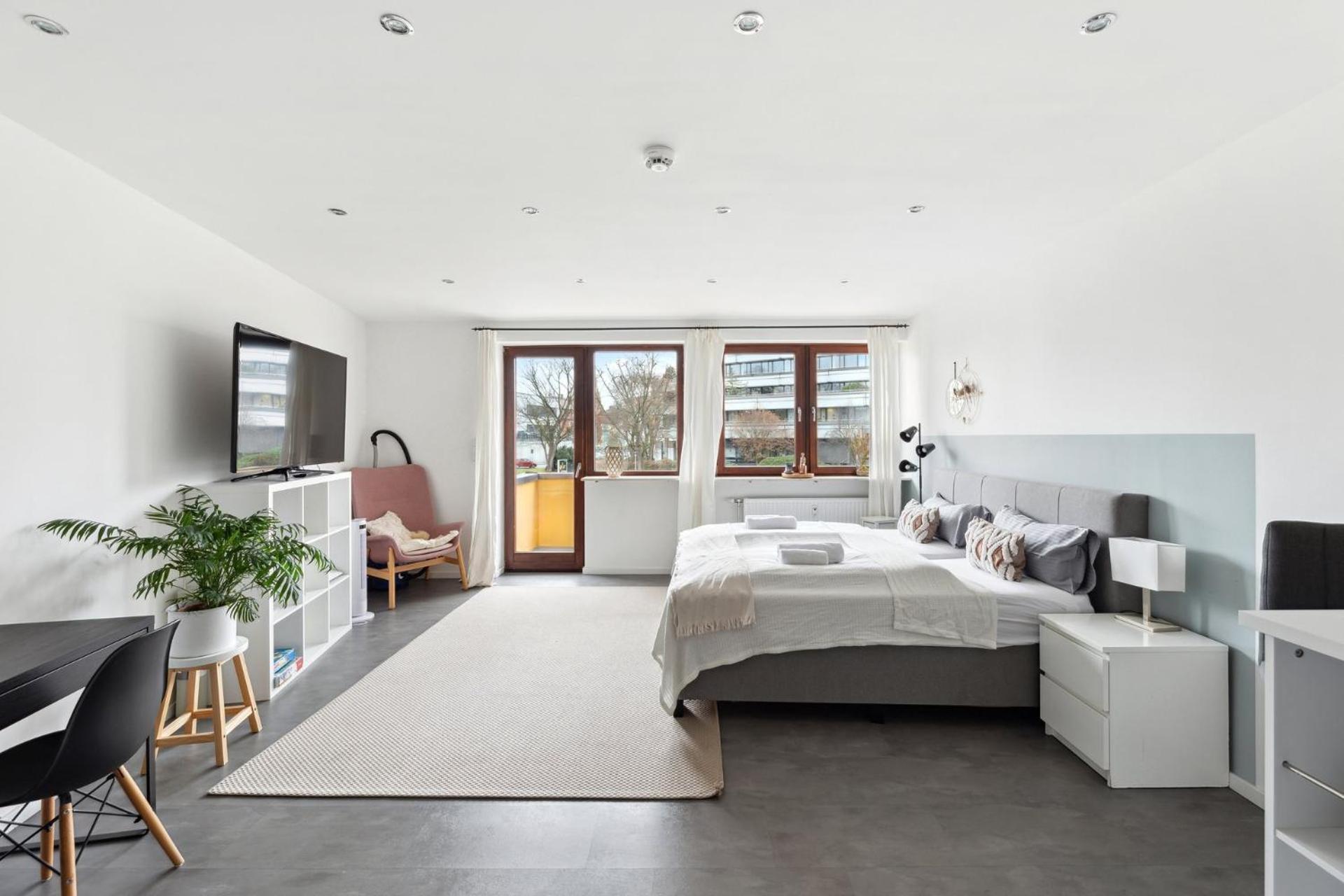 Sali Homes - Charming Studio Apartment In Heart Of Bayreuth With Balcony Exterior photo